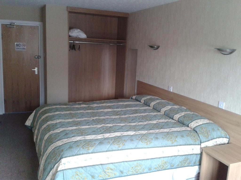 The Weigh Inn Lodges Терсо Стая снимка